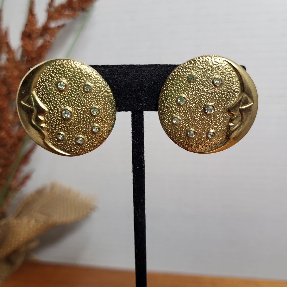 Vintage Gold Tone Butler Moon and Stars Round Clip On Earrings
